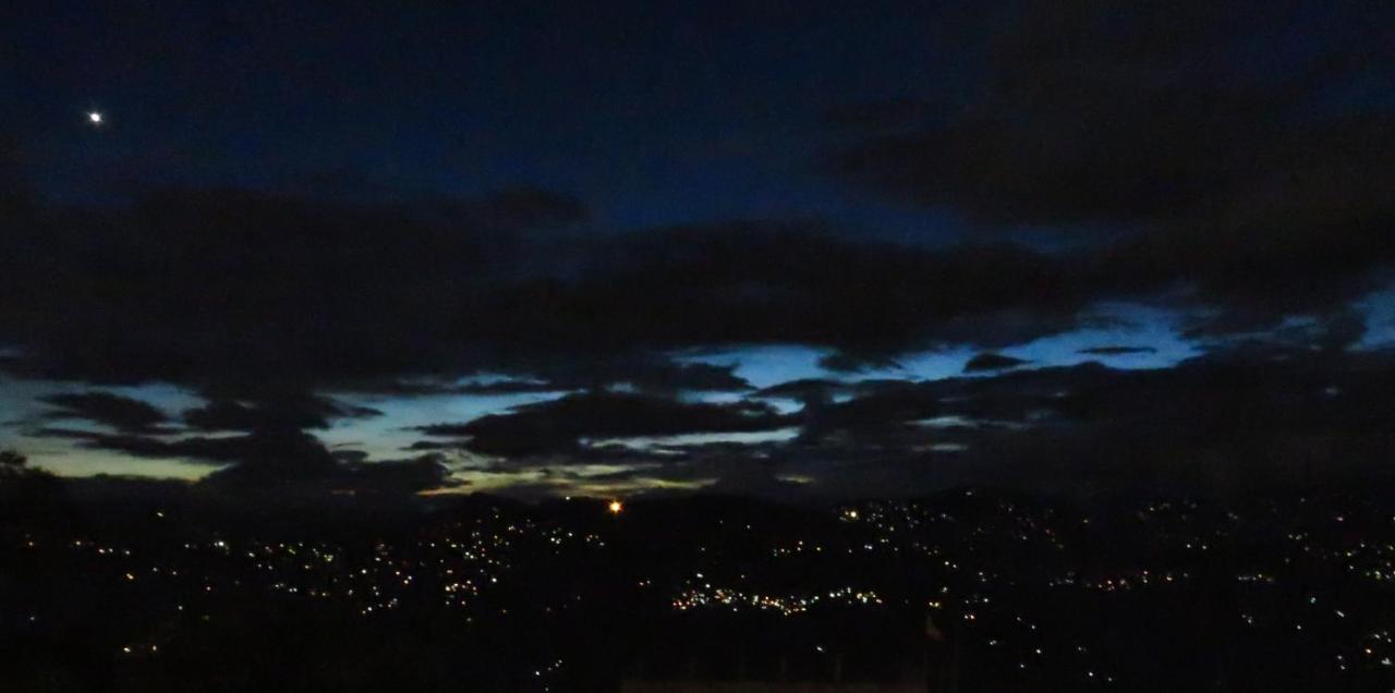 Family Homestay Kurseong Buitenkant foto